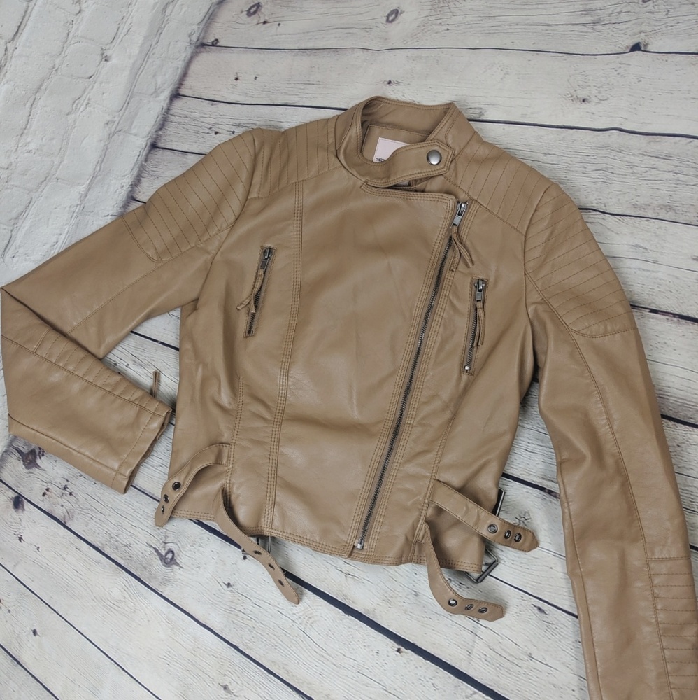 Sequin Hearts S tan cropped blazer faux leather